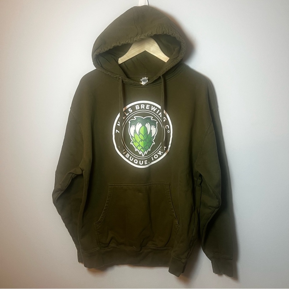 7 Hills Brewing Co. Dubuque, Iowa Hoodie Men’s L Green Sweatshirt Brewery Beer